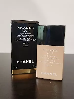 CHANEL VITALUMIÈRE AQUA Ultra-Light Skin Perfecting Makeup SPF15 40 Beige - New • $65