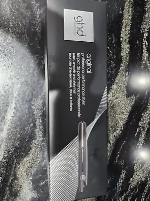 Ghd Professional 60047 1  Flat Iron Straightener - Black • $77