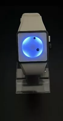Nixon Newton Blue Light Analog Quartz White/Black Mens Wristwatch • $79.99
