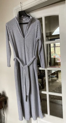 £7 • Buy M&S Zip Up Dressing Gown 12 14 Long