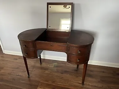 $375 • Buy Kindel Brand Antique Oval Vanity 4-Drawer Furniture Beautiful Vintage