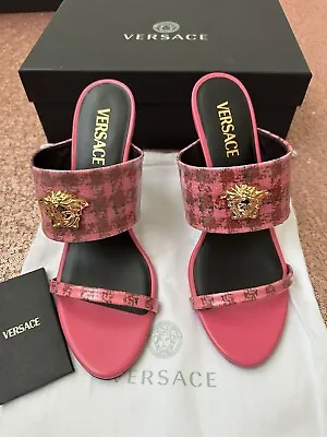 NWT Versace Medusa Head Patent  Sandals In Size 40 Pink Boho • $345