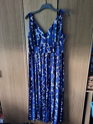 Kaleidoscope Dress Size 20 • £3