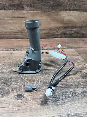 $16 • Buy LG Kompressor Canister Vacuum LCV900b Part Hose Inlet Tube Connector