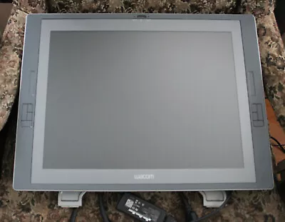 Wacom Cintiq 21UX DTZ 2100D/G. 21.5  LCD Tablet With Stand Pen Power Supply • $189