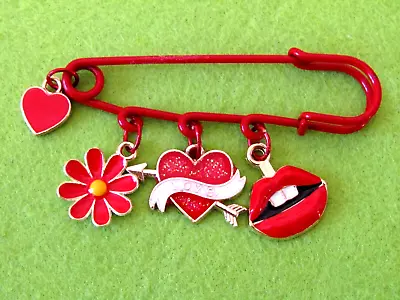 Red Brooch-pin With 4 X Red Heart Lip Enamel Charms- New-60mm • £2.99