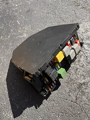 Mercedes W204 SAM Module Fuse Box Relay Control Unit A2129005722 • $200