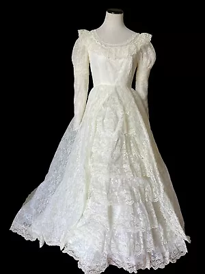 Vintage 60/70’s Wedding Dress Lace Tiers Long Sleeve Train Size 6/8 (?) Boho • $225