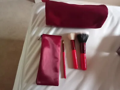 MAC Red 3 Brush Set -168SE 187SE 194SE With Travel Case And Makeup Bag  Boxed  • £39