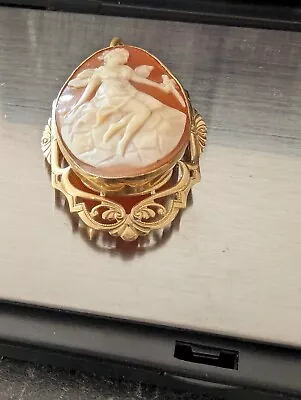 Vintage 10k Yellow Gold Carved Coral Cameo Brooch Pendant • $292