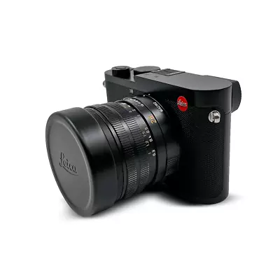 Leica Q2 Digital Camera (Black) • $4144.95