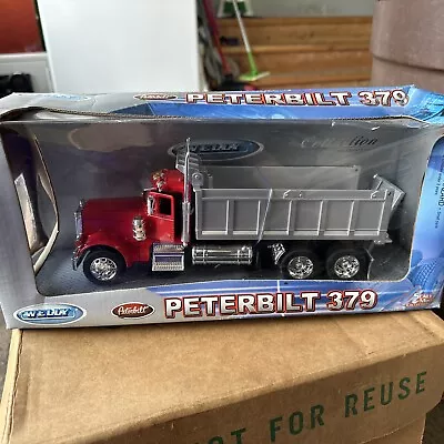 PETERBILT 379 MODEL Dump TRUCK Red AMERICAN USA WELLY In Box E • $9.95