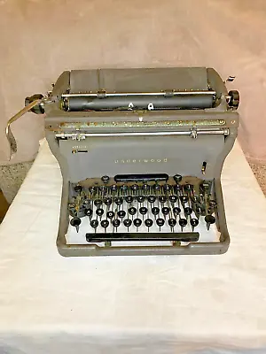 Vintage Underwood Standard Typewriter • £39.99