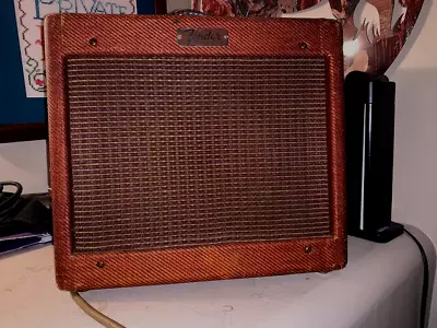 Fender Vintage 1960 Champ Narrow Panel 5F1 1x8  Tweed Guitar Combo Amp Original • $2900