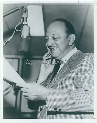 1976 Entertainer Mel Blanc At Microphone Original News Service Photo • $14.99