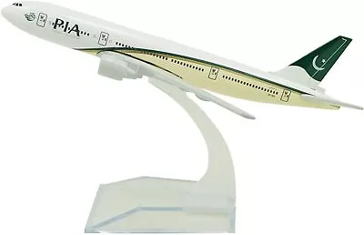 1:400 16cm Boeing B777 PIA Metal Airplane Model Plane Toy Plane Model • £24.36