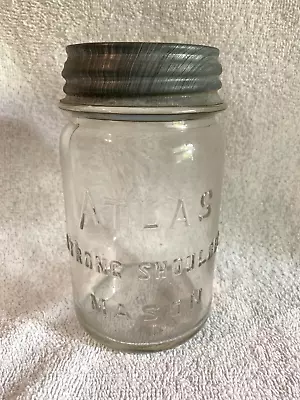 VINTAGE ATLAS Strong Shoulder Mason Pint Jar - Zinc Lid • $10