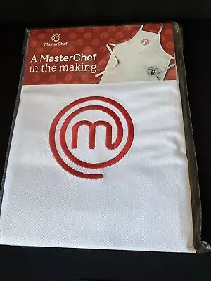 Master Chef Embroidered Apron White • £12.99