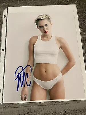 Miley Cyrus (Pop Star) Signed Autographed 8x10 Photo - AUTO W/COA • £85.50