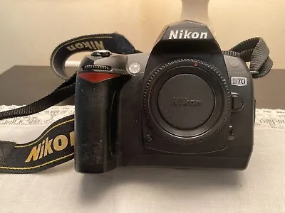 NIKON D70 Cam W/strap/mem Card/lens/lens Hood/UV Filter/batt Chgr+ 4 Batteries • $54.99