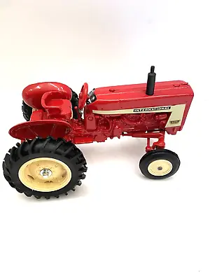 Vintage Ertl International Farmall 606  1/16 Scale Die Cast Tractor • $49.99