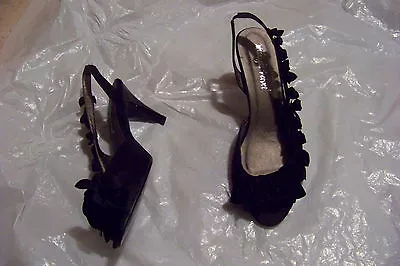 Womens Midnight Velvet Black Fabric Flowered Strap Heels Shoes Size 8 1/2 • $20.99