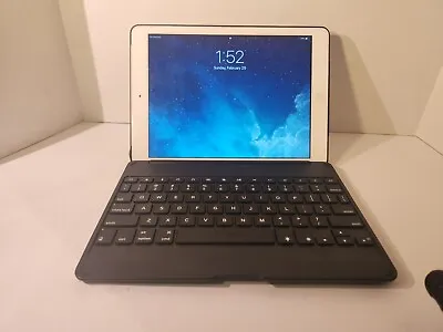 APPLE IPad Air A1475 9.7  WiFi At&t 32GB - USED - Bundle With ZAGG Case Keyboard • $74.97