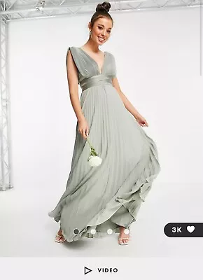 $90 • Buy  Pleated ASOS Maxi Dress Size 16 Olive Green Good Condition 