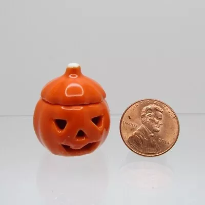 Dollhouse Miniature Halloween Pumpkin Jack-O-Lantern Ceramic Jar G6464 • $4.49