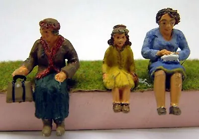 3 Seated Women OF23 UNPAINTED O Scale Langley Models Kit People Figures 1/43 • £12.97