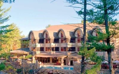 $3569 • Buy Wisconsin Dells, Wyndham Sundara Cottages, 2 Bedroom Prez Res, 30 Dec-3 Jan 2024