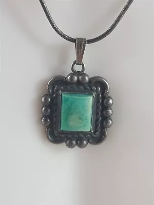 Vintage Sterling Silver 8mm Green Colored Stone Necklace 16.5  - 5.7 Grams • $30