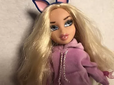$5.50 • Buy Chloe BRATZ Doll (WITH ACCESSORIES)