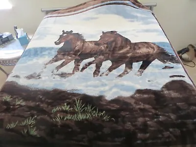 NEW! 2ply KING KOREAN Style MINK Heavy Blanket Horses Mustang Stallion 10+ Lbs • $46.95