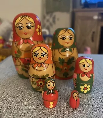 Vintage Russian Hand Painted Nesting Dolls Babushka Matryoshka Set Of 7 • $30.50