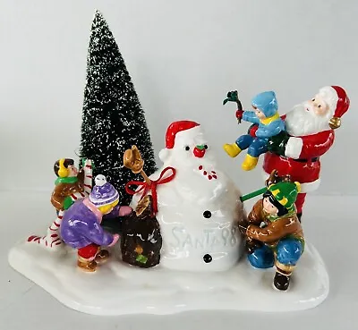 Dept 56 Christmas Village Santa Comes To Town 1998 #54920 Snow Village Accessory • $35