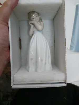Vintage Lladro Figurine  My Sweet Princess  #6973 Rare Find Beautiful • $85