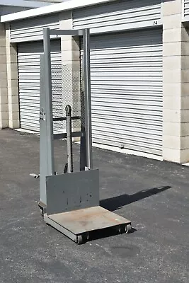 Economy 60  Lift 1000 Lb Load Manual Hydraulic Platform Stacker • $750