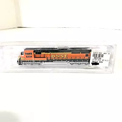 Athearn 10714 N Scale BNSF SD75M Diesel Locomotive #8236 LN/Box • $117.89