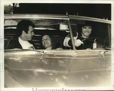 1976 Press Photo Actress Cheryl Waters With Actors In  Macon County Line  On NBC • $17.99