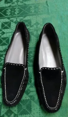 Comp. Ellen Tracy Black Suede W White Stitching Slip On Loafers  Shoes Size 7.5M • $6.50