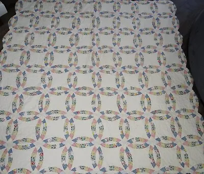 Hand Sewn Stitched DOUBLE WEDDING RING Patchwork Quilt 78  X 80  Scalloped • $124.99