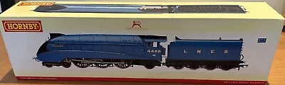 Hornby (China) OO Gauge - R2339 LNER 4-6-2 Class A4  Mallard  Garter Blue • £30