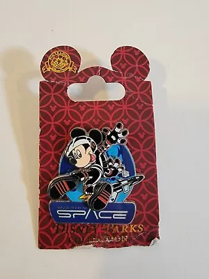 Disney Pin Mickey Mouse Space Mission New • $16.95