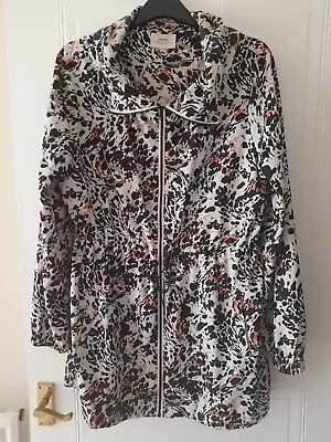 Womens Matalan Raincoat Size 20. VGC • £10