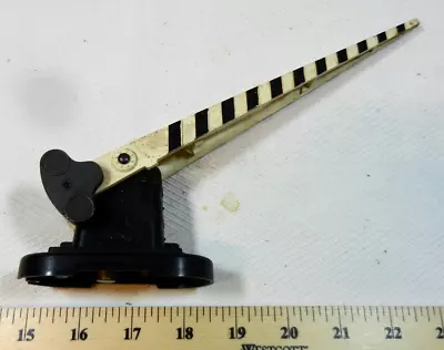 Lionel O Gauge 252 Crossing Gate Accessory - Tries To Work • $6