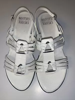 Mootsies Tootsies “MOLOOPY” Sandals Shoes Ankle Strap Buckle White 6M • $7.80