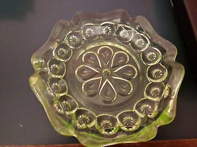 Weishar Moon & Star Glass Neon Green Coaster Ashtray Trinket Dish Glows Uranium  • $29.50