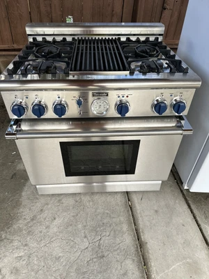 $2500 • Buy Thermador Pro Grand PG366BS 36 Inch Pro-Style All-Gas Range