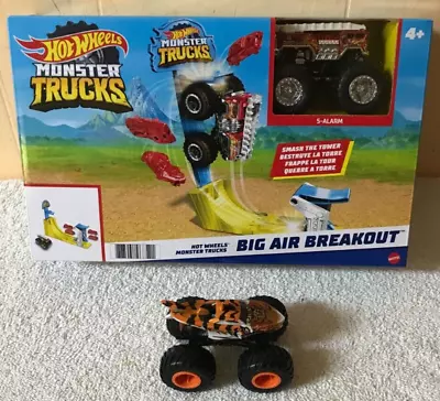 NEW Hot Wheels MONSTER TRUCKS BIG AIR BREAKOUT Track Set 5-Alarm + Extra Diecast • $22.99